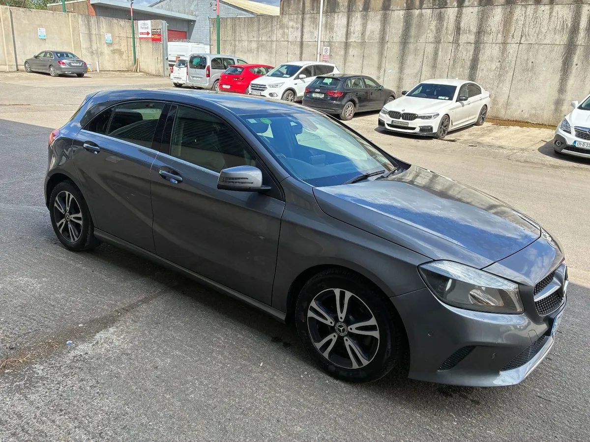 car - Image 2
