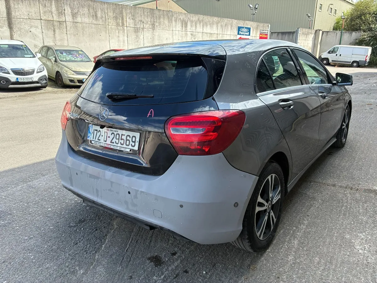car - Image 4