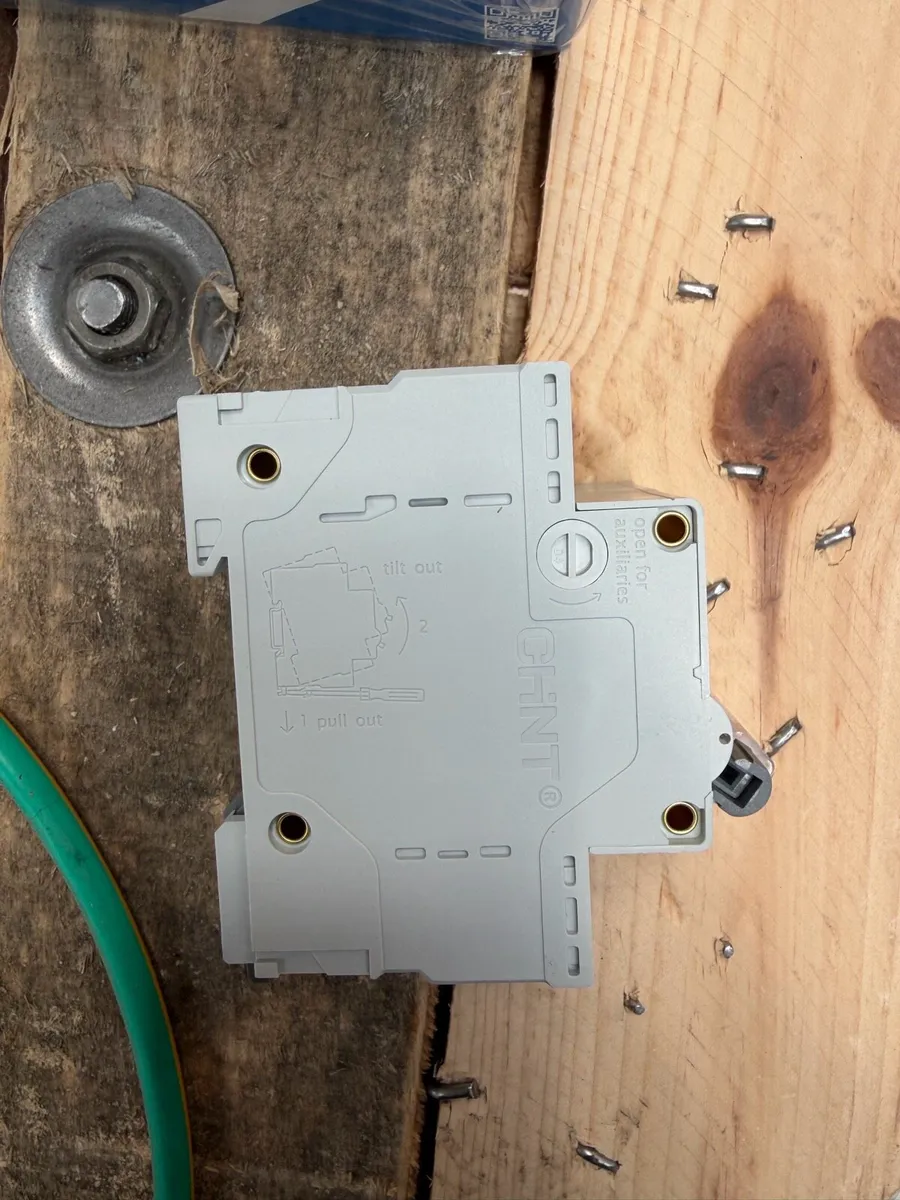 CHINT CB-125 2 Pole 100A Double Breaker - Image 2