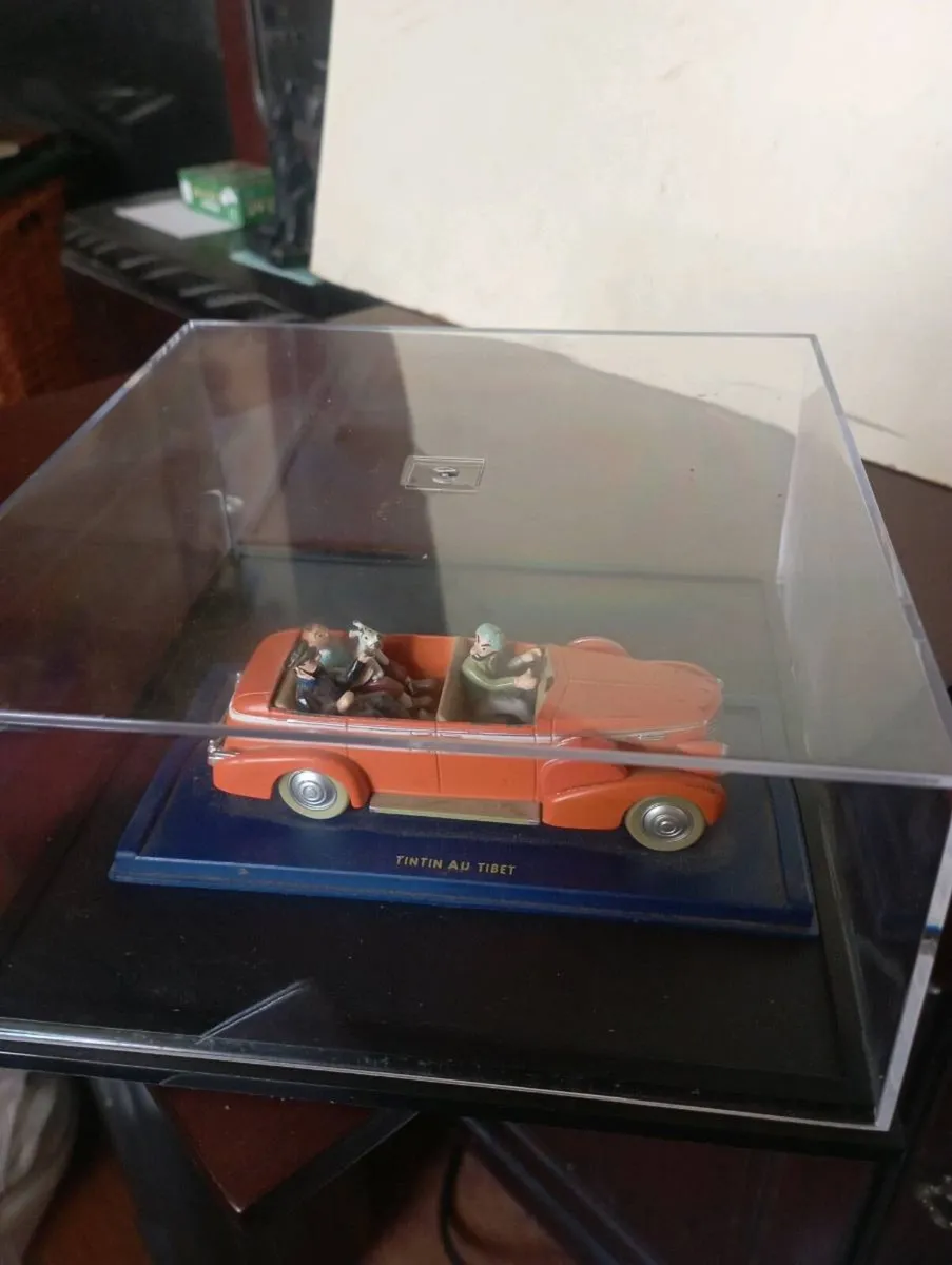 NEW DELHI TAXI CADILLAC FLEETWOOD 1-/43 SCALE - Image 1