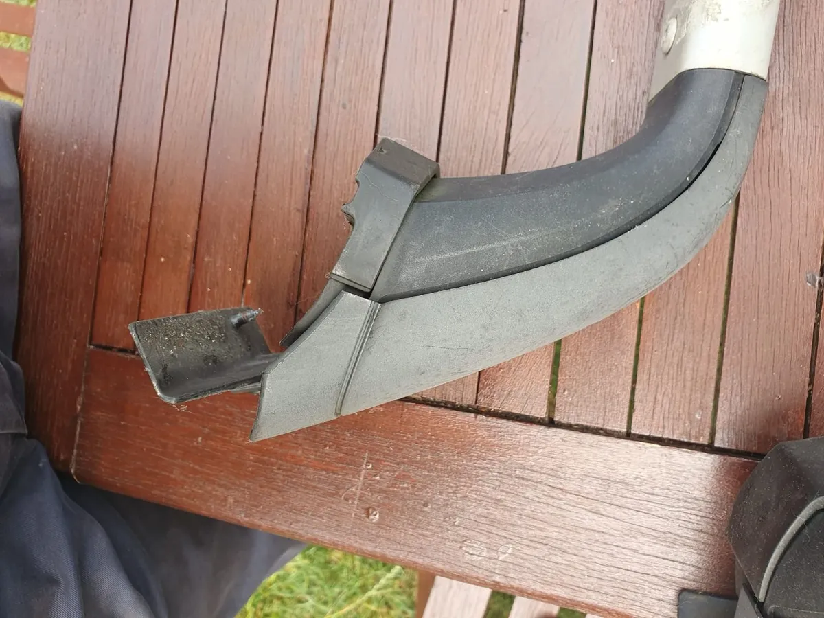 Opel Roof bars - Image 1