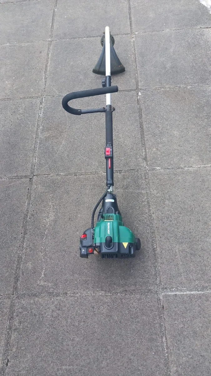 Hedge strimmer - Image 1