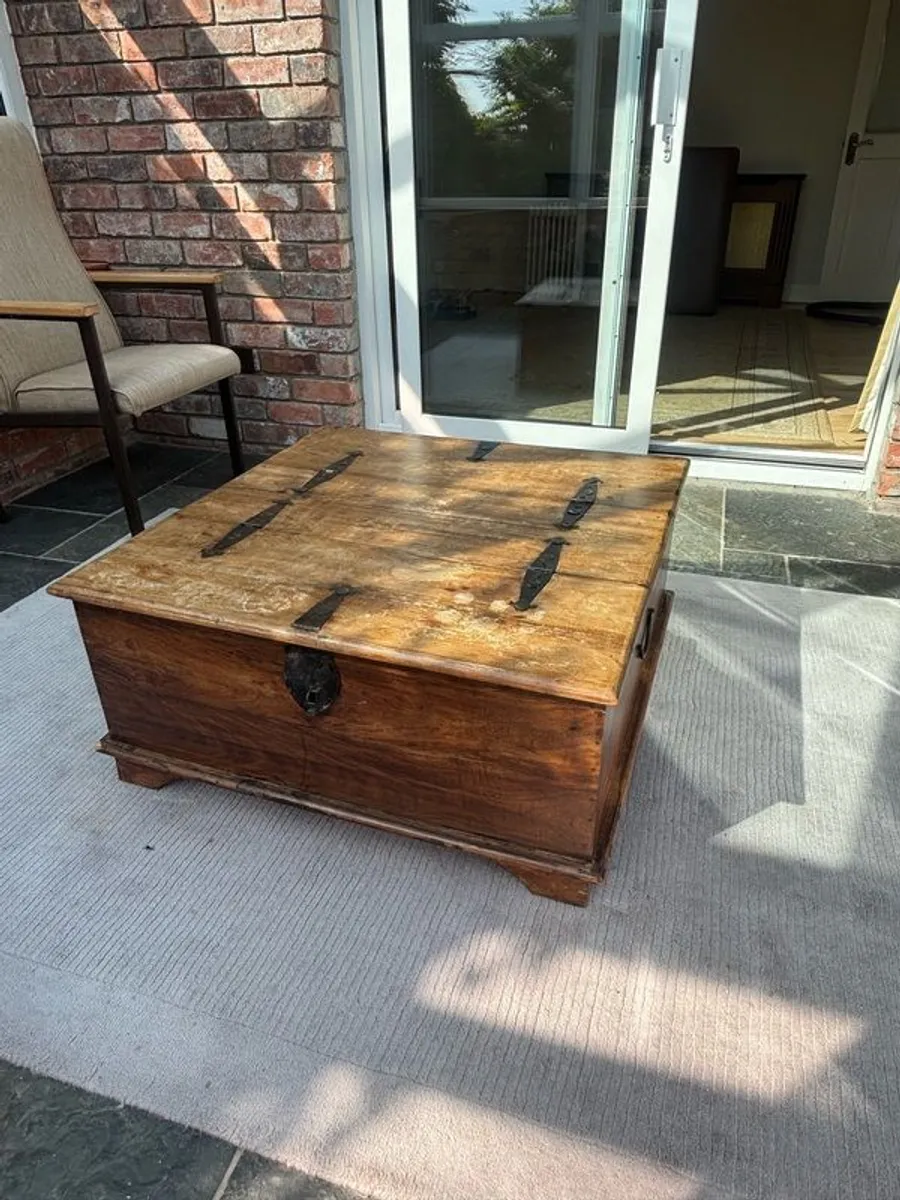 Mixture of bedroom and living room furniture - Image 4
