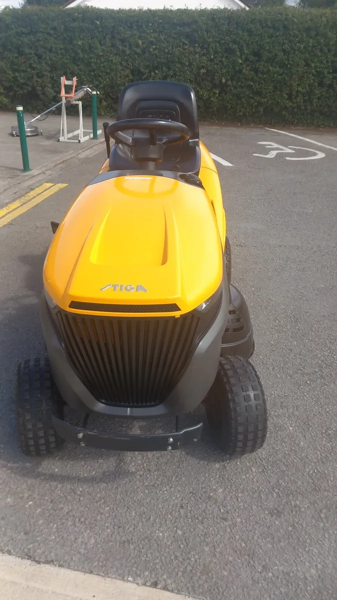Stiga Ride on Tractor Mower - with Warranty - Image 4
