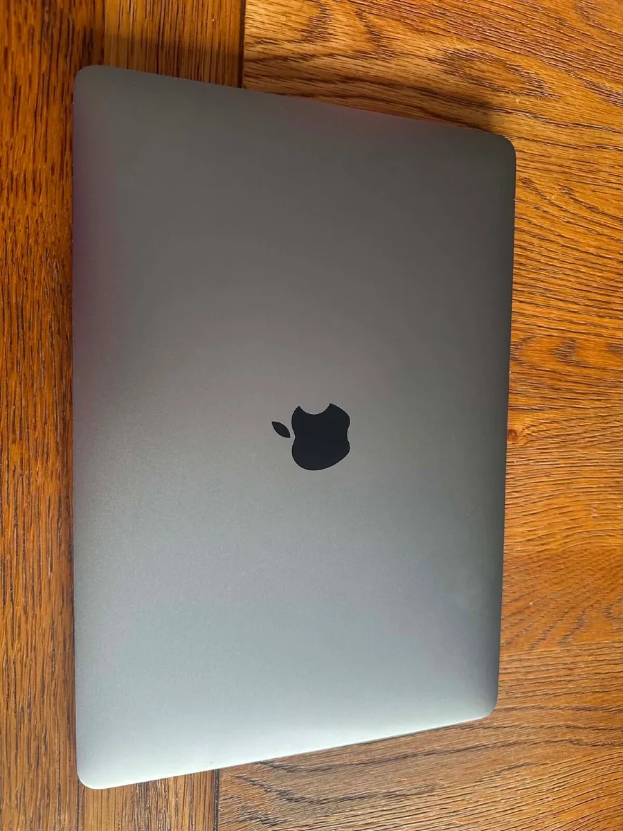 Macbook Air 2020 - Image 2