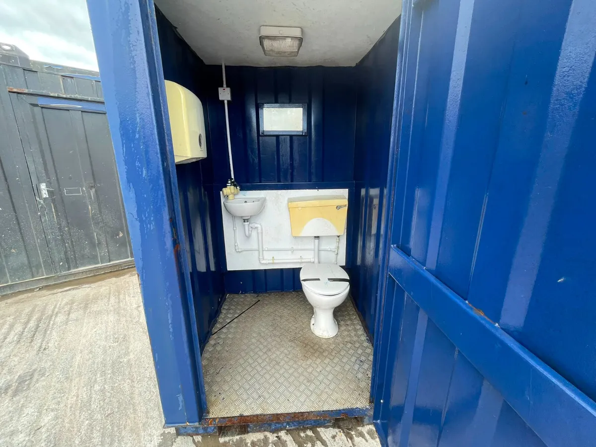 Anti-vandal portable Toilet - Image 2
