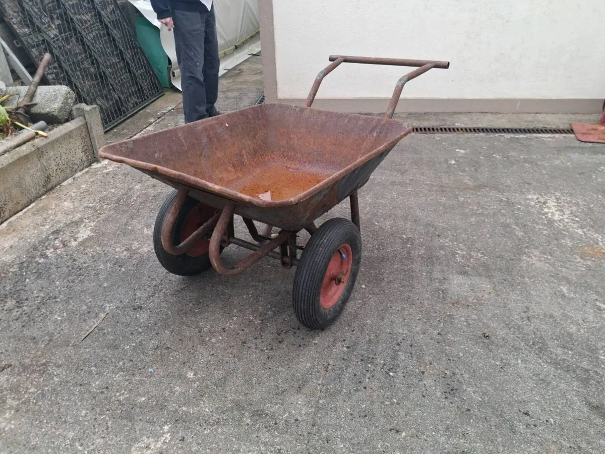 Twin wheel wheel barrow - Image 1