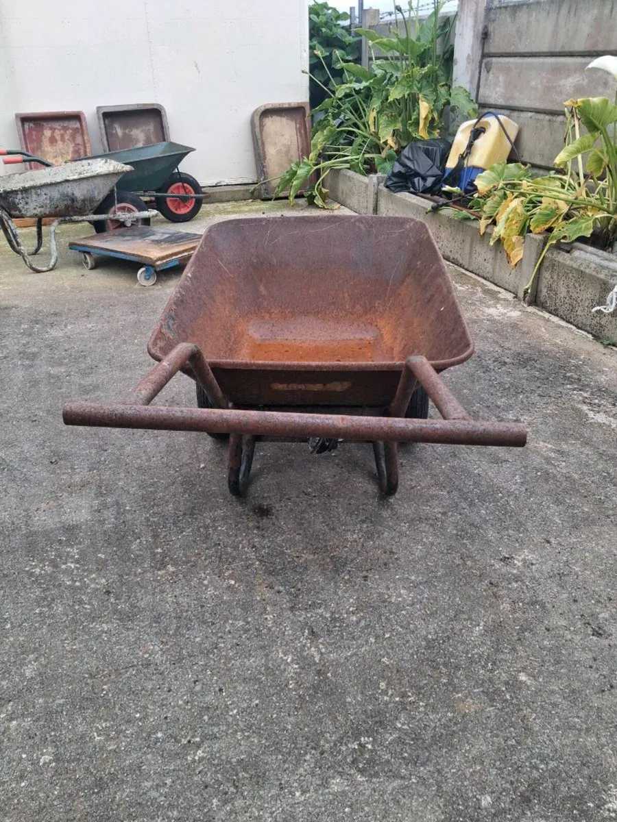 Twin wheel wheel barrow - Image 2
