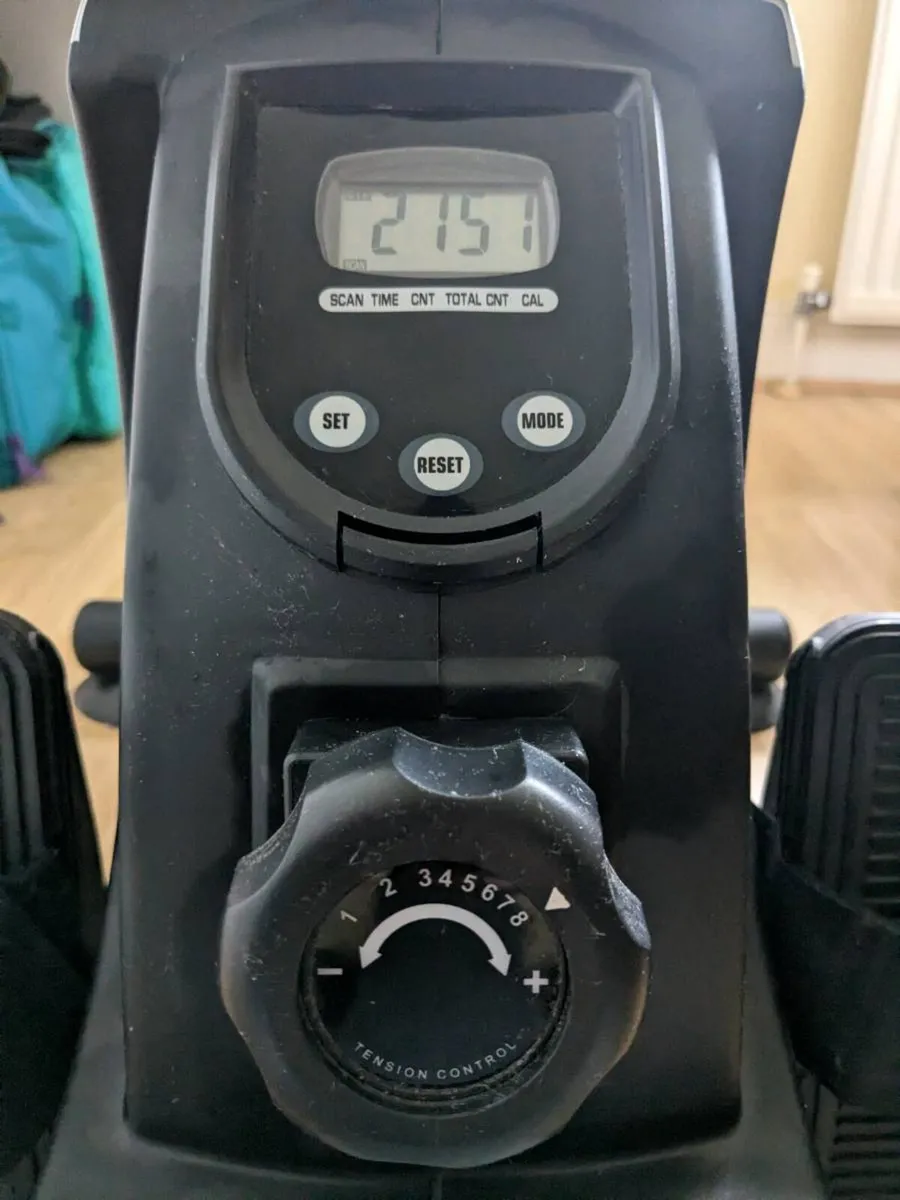 Foldable Rowing Machine - Image 4