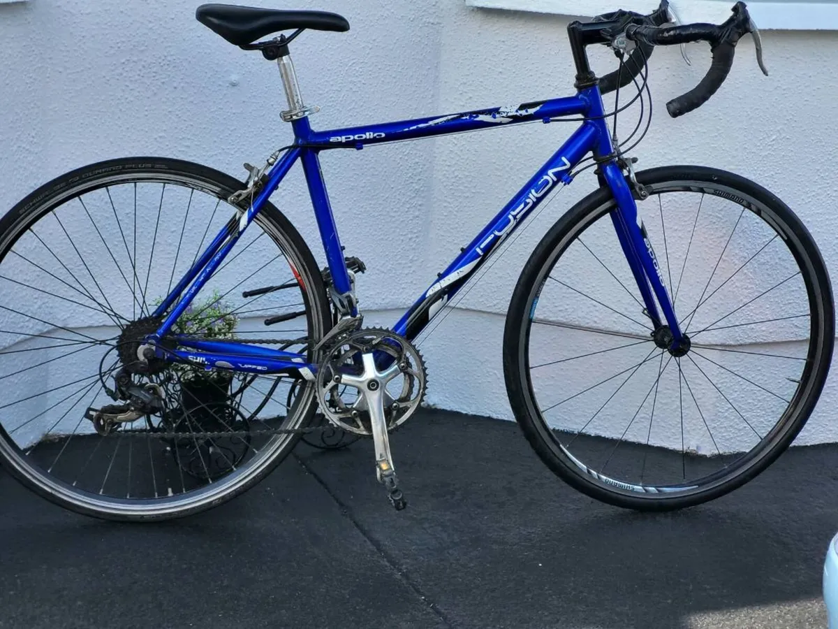 ROAD BIKE USED IN WORKING ORDER - Image 1