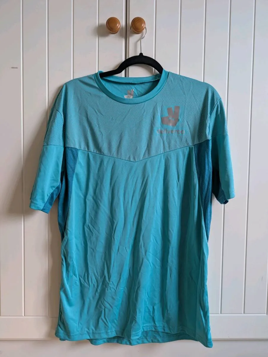 Deliveroo Bag + Kit - Image 4