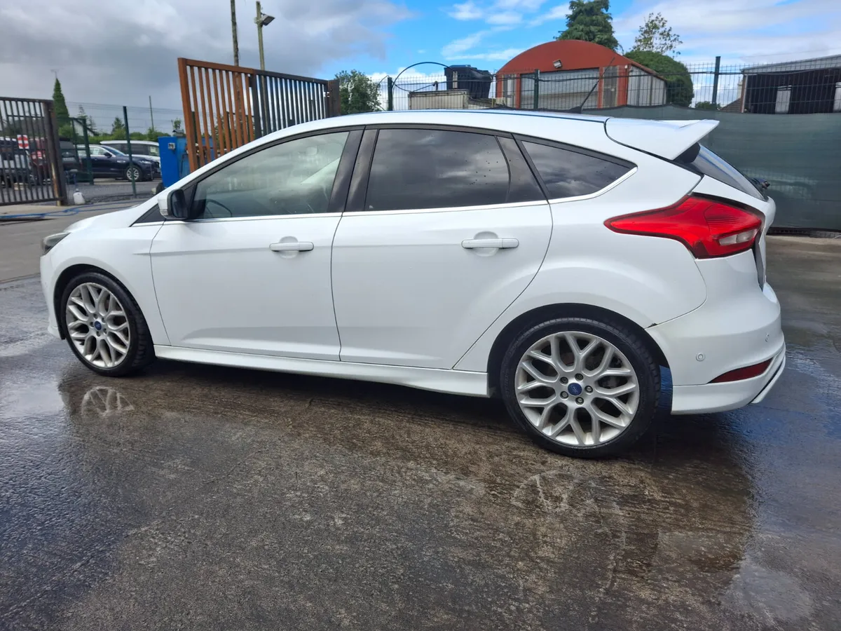2015 Ford Focus  Zetec  1.6 Diesel - Image 4