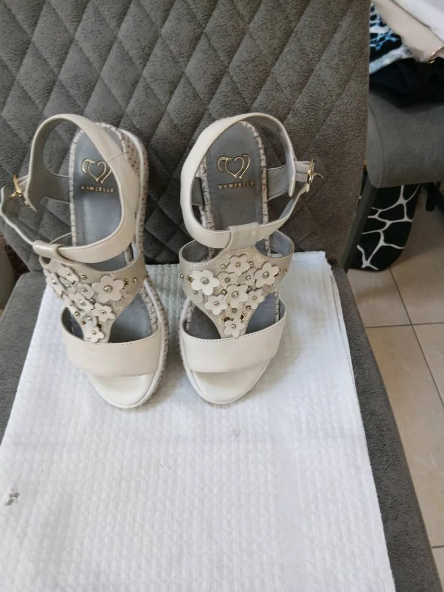 MAMZELLE LADIES SANDALS NEW - Image 3