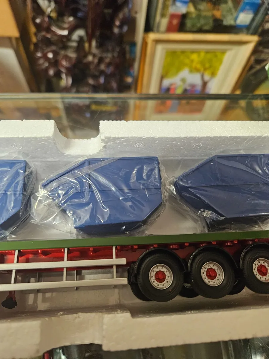 Corgi MAN Tractor Unit and Trailer with Skip Load - Image 3