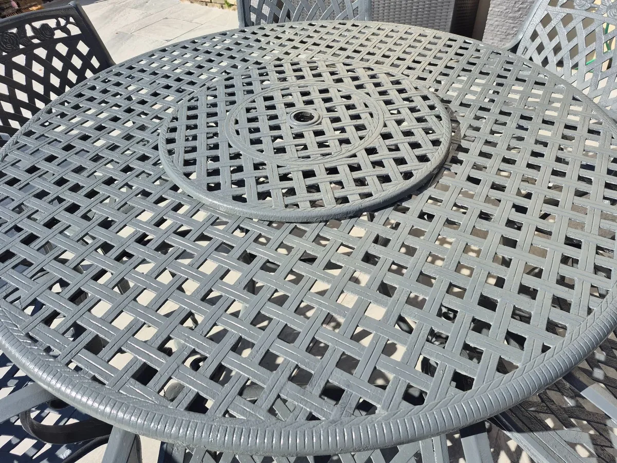 6 searer patio furniture - Image 4