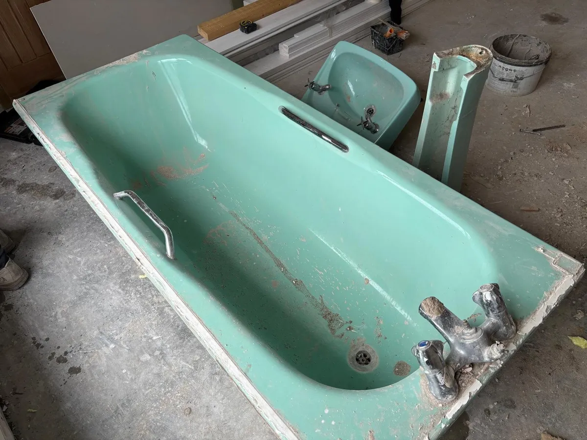 Steel Bath & Sink with Pedestal - Image 2