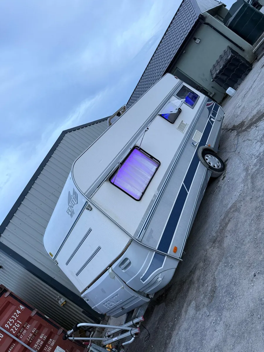 Fendt caravan - Image 1
