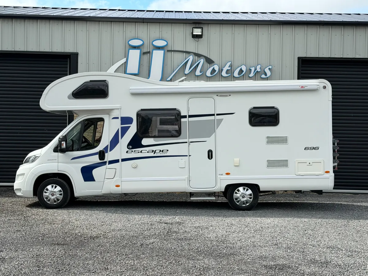 2015 SWIFT ESCAPE 696 J80R MOTORHOME - Image 4