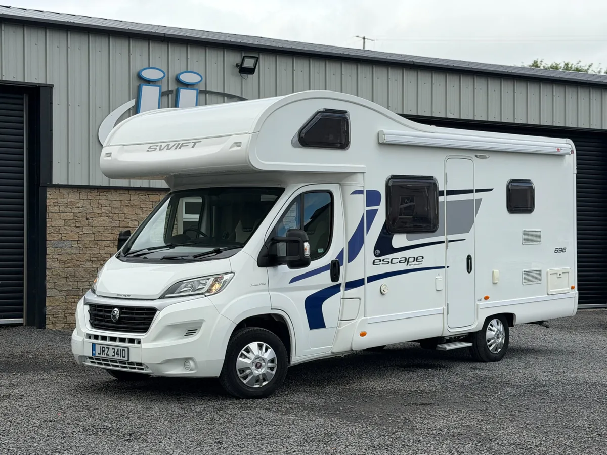 2015 SWIFT ESCAPE 696 J80R MOTORHOME - Image 3