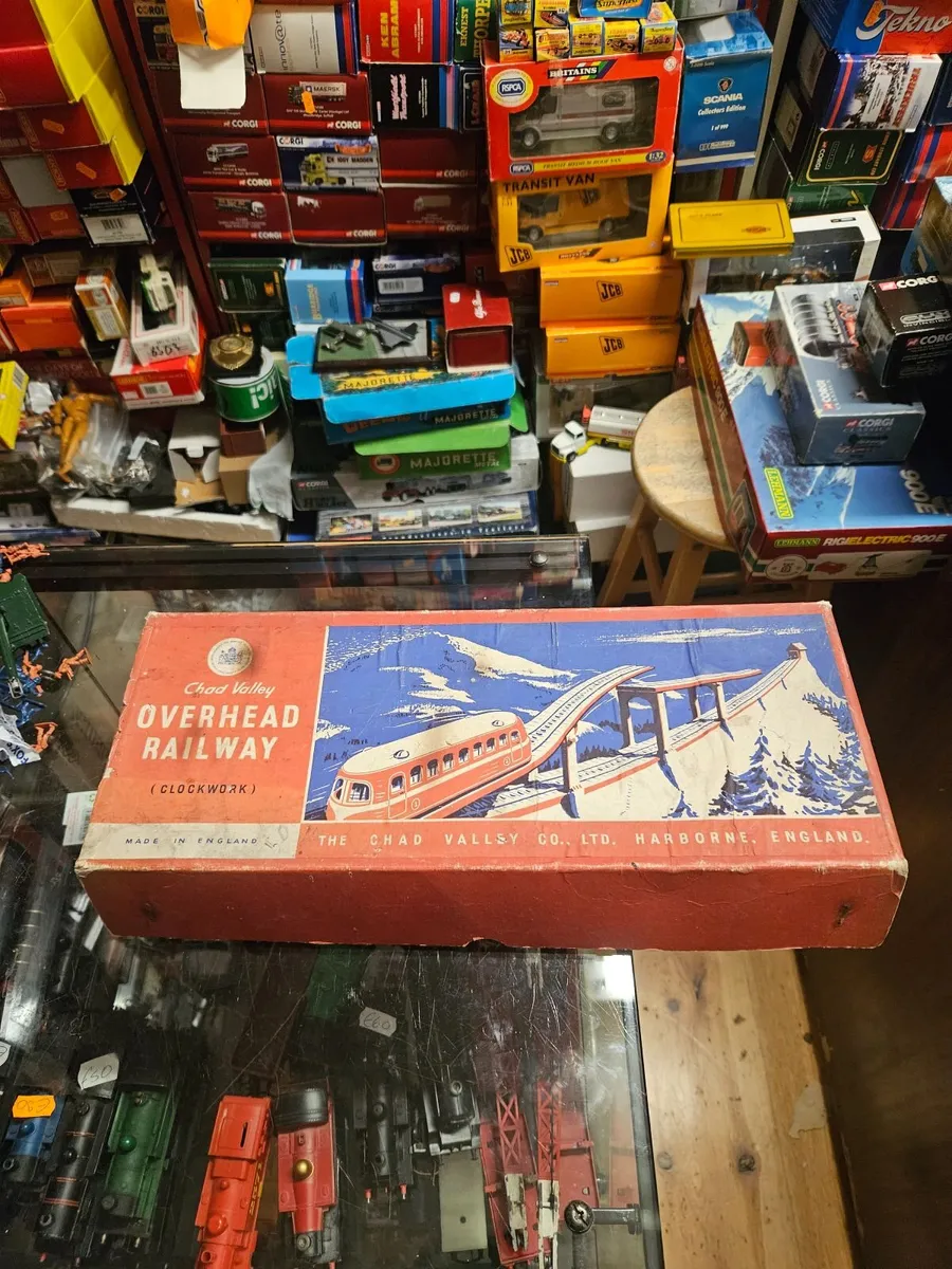 Vintage Chad Valley Tinplate Railway - Image 1