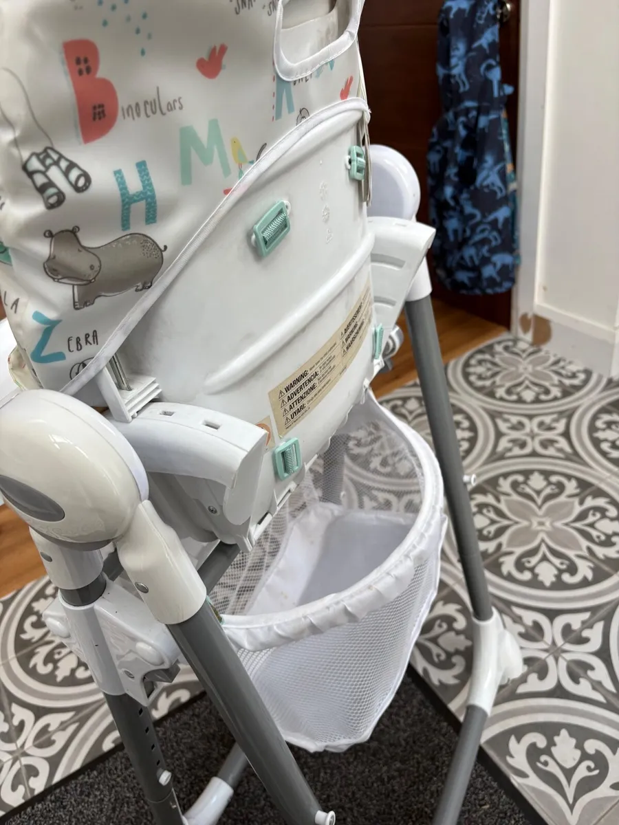 Baby high chair - Image 1