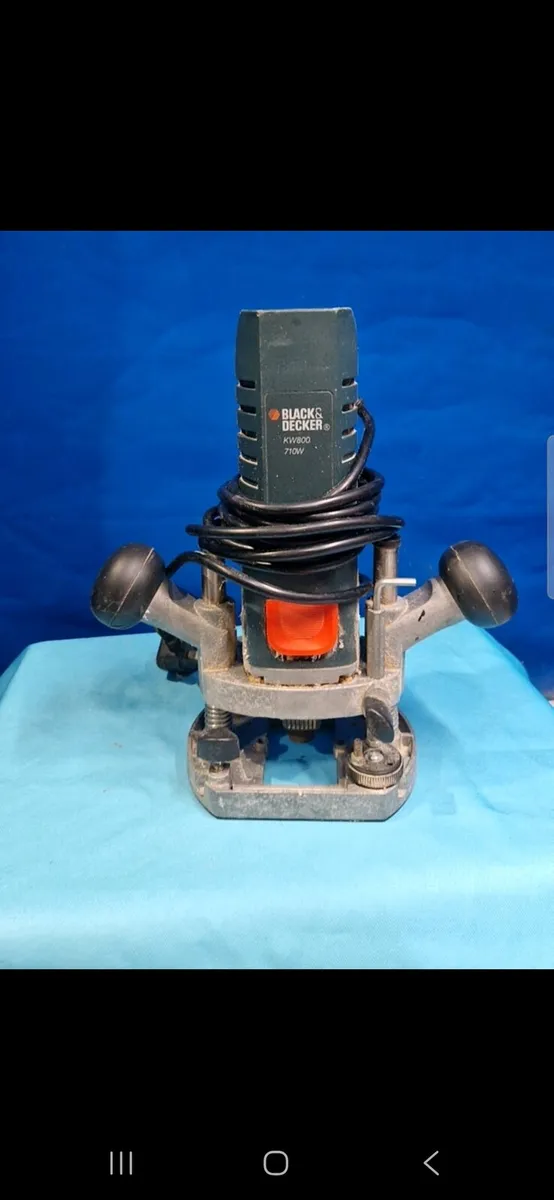 BLACK & DECKER KW800 Plunge Router