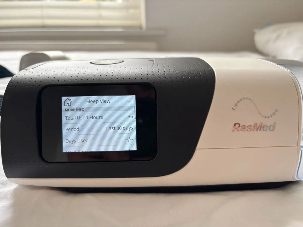 ResMed AirSense 11 AutoSet CPAP (36 hours use) - Image 3