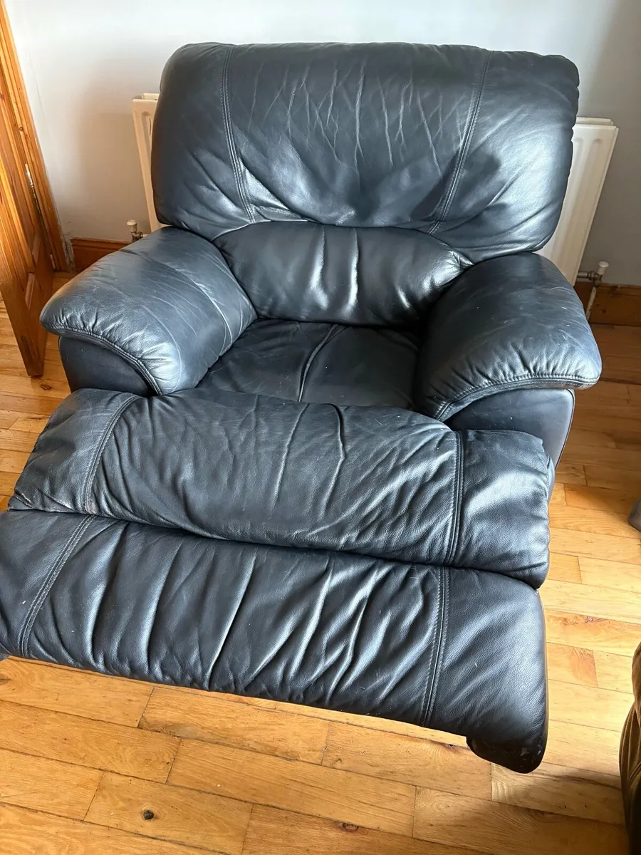 3 piece leather recliner couch - Image 4