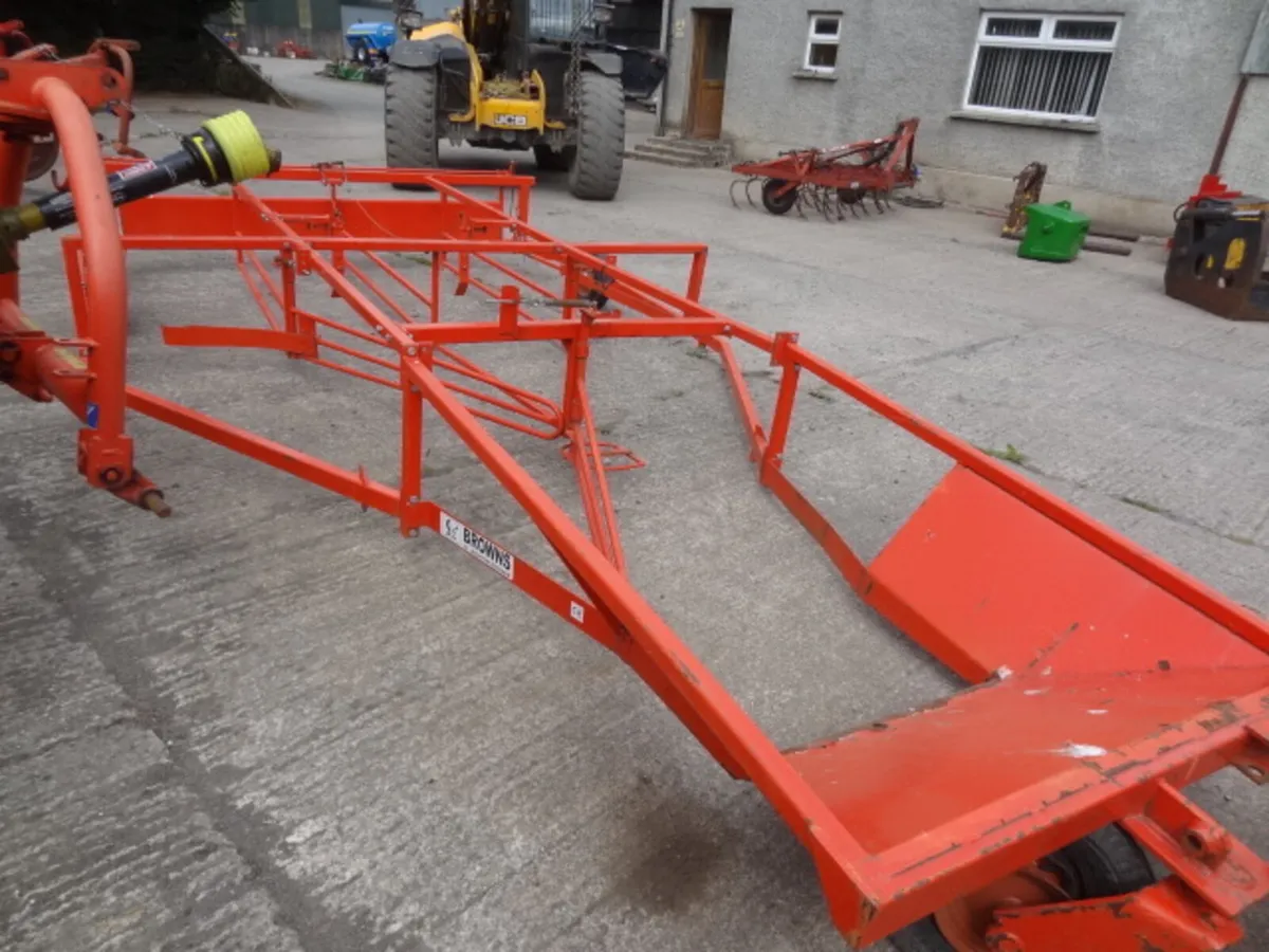Browns Flat 8 Bale Sledge Accumulator - Image 3