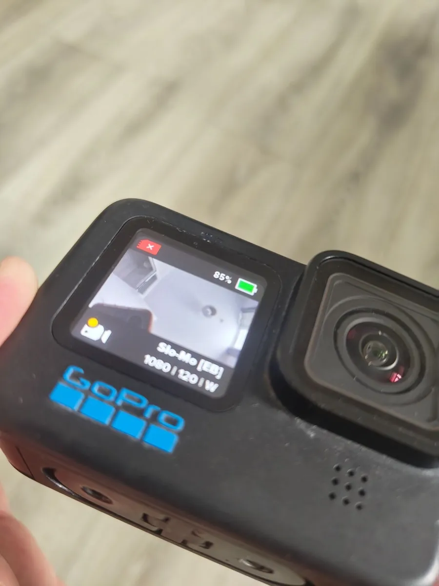 GoPro  10  Back  display not Coming on - Image 1