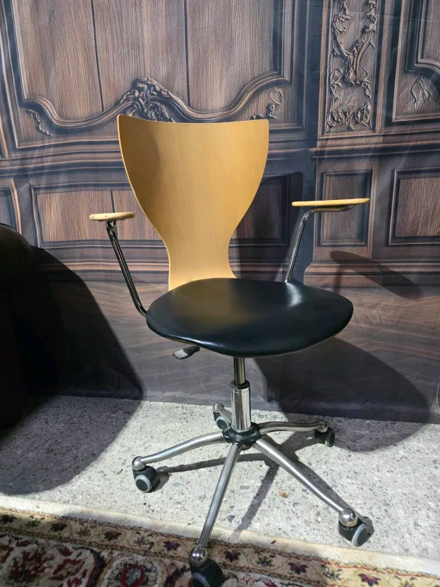 Retro Calligaris desk chair - Image 1