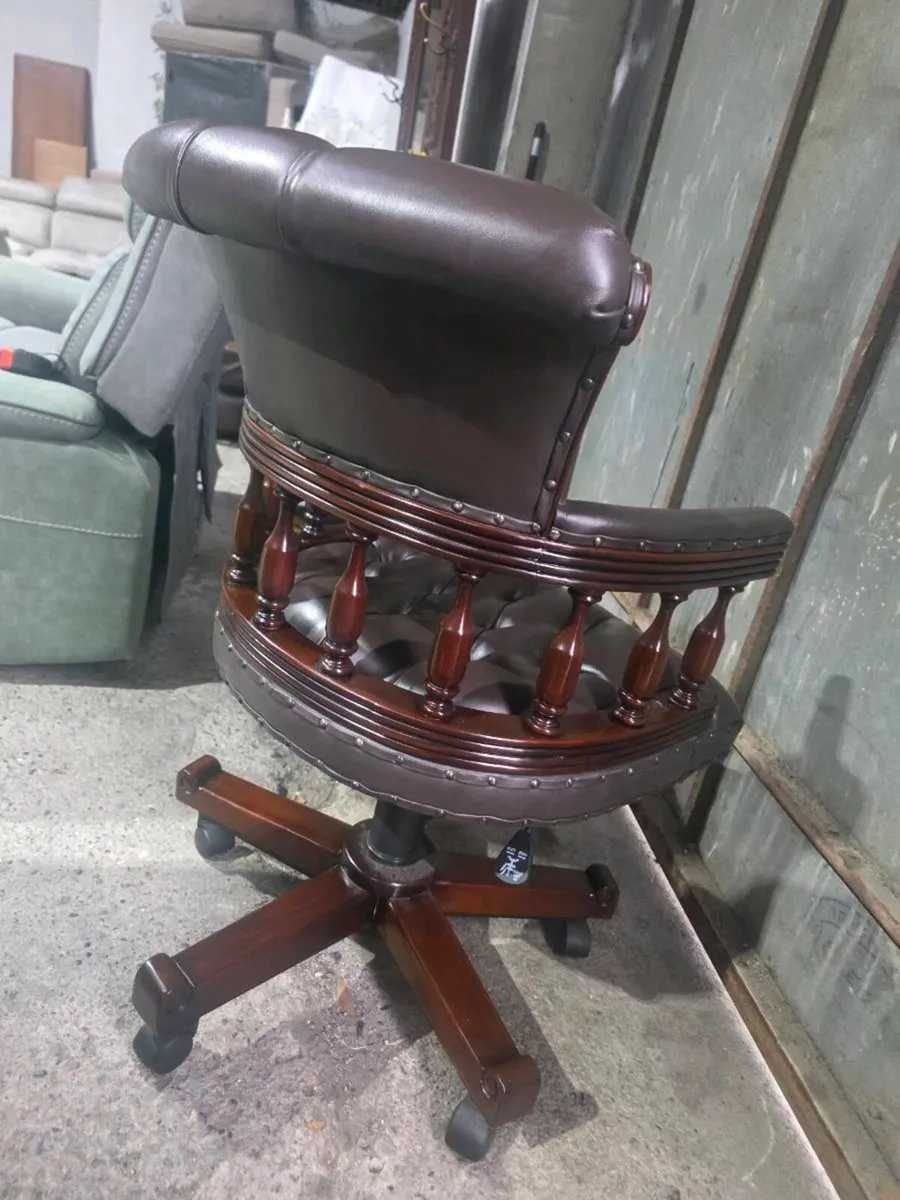 Captains chesterfield desk chair - Image 3