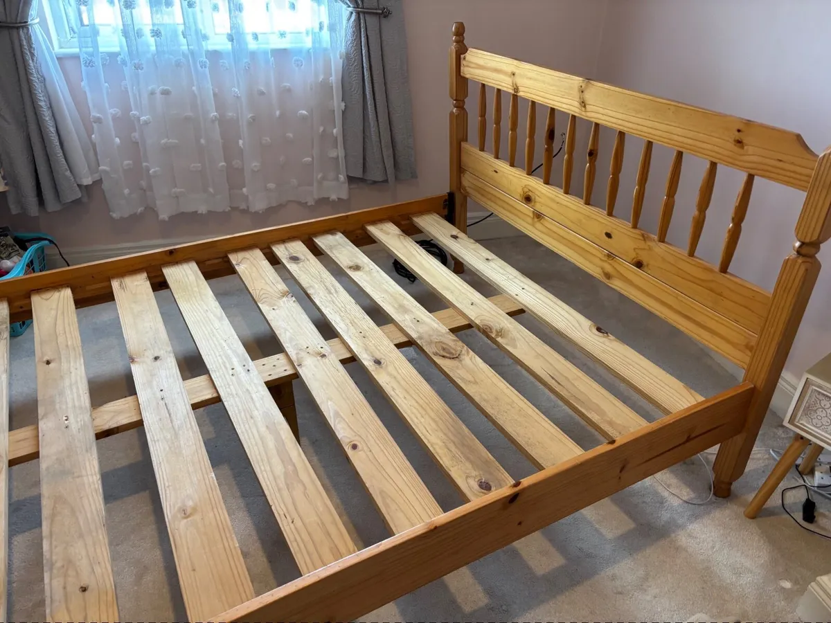 Solid pine 4 ft 6inch double bed - Image 2