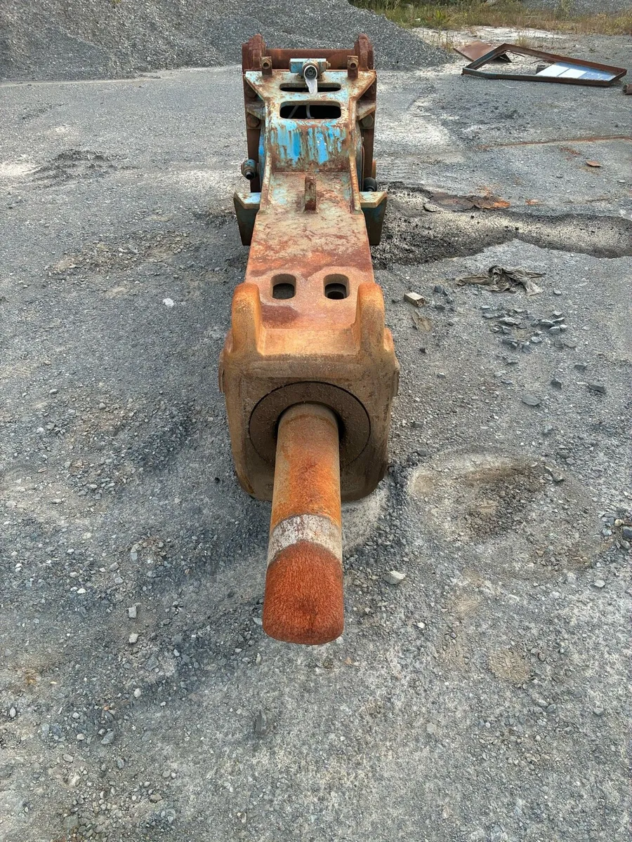Rock breaker - Image 2