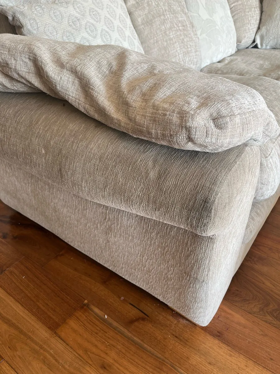 Couch - Image 3