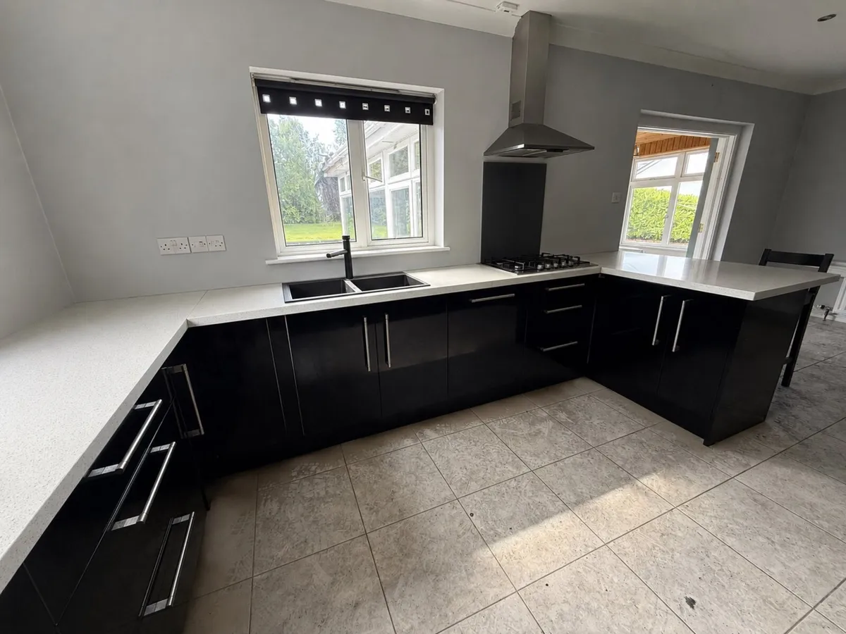 Kitchen units & appliances - Image 3