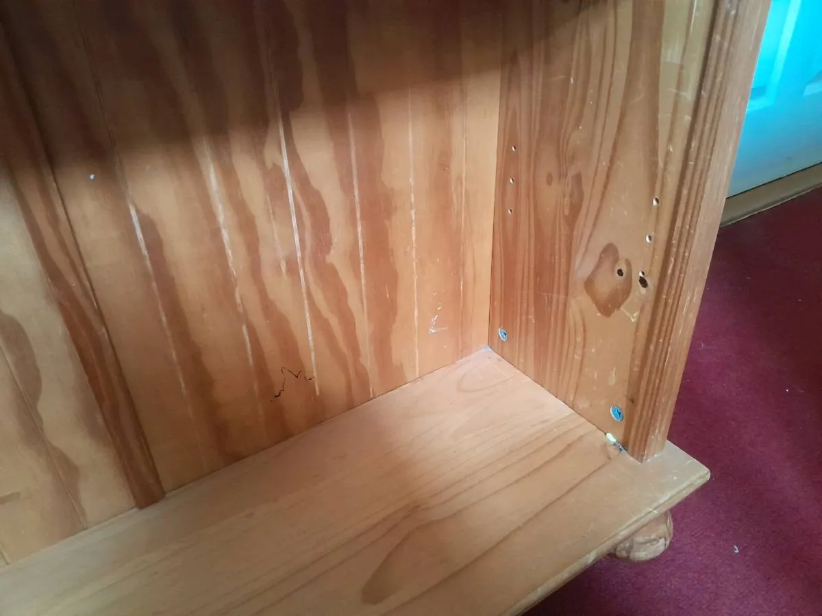Furniture/wood/brown/pine/storage/shelfs/bookshelf - Image 4