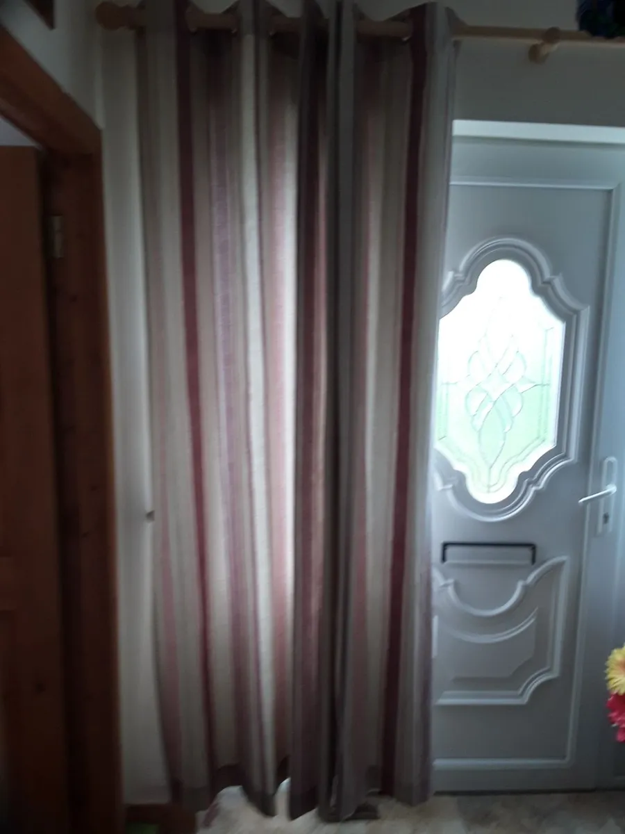 Brand new large eyelet drapes - Image 2