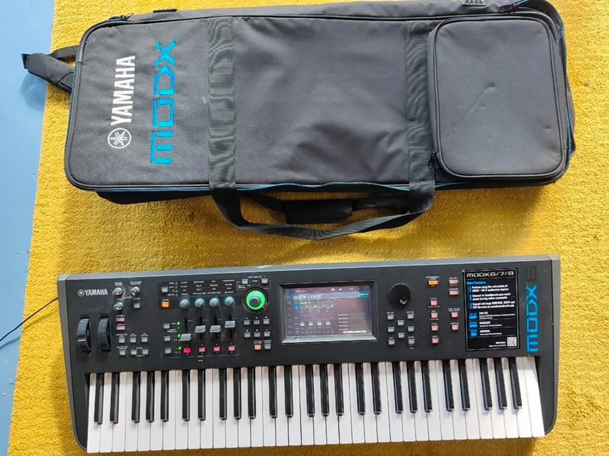 Yamaha MODX6 61-Key Synthesizer Workstation