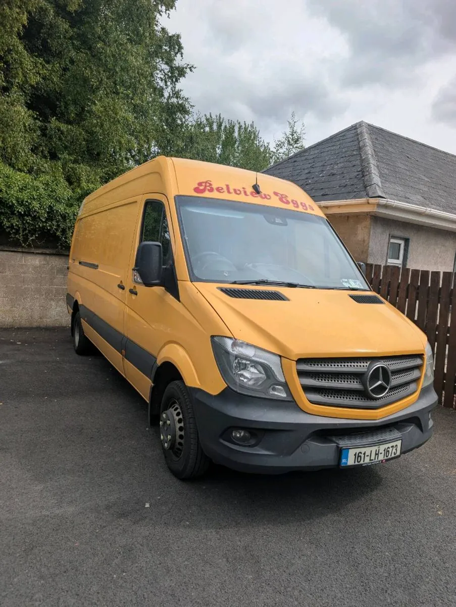 Van - Image 2