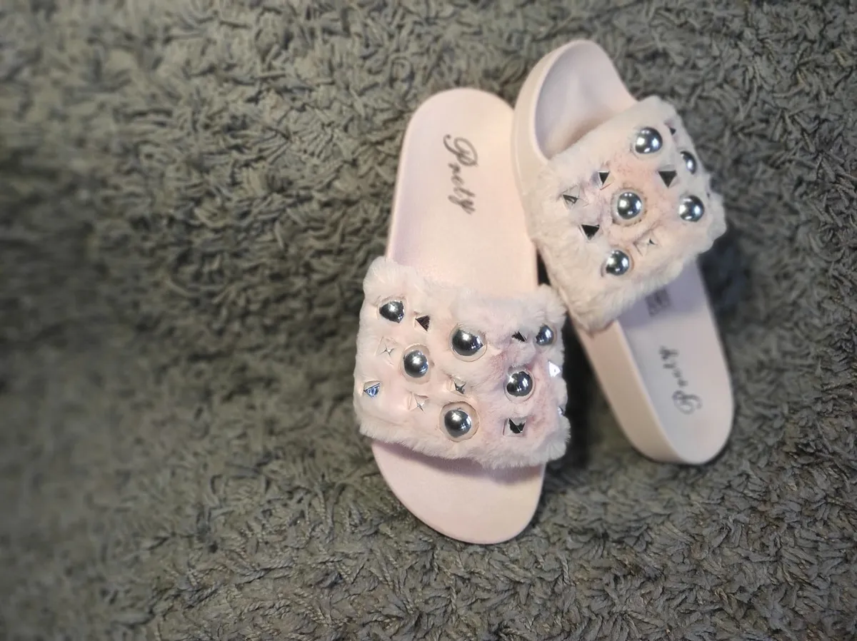 Slippers With Fur Gray Pink White - Image 3