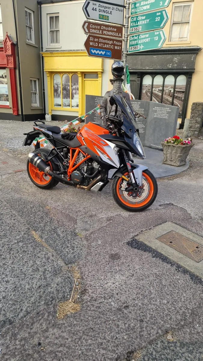 KTM 1290 SUPER DUKE G.T - Image 3