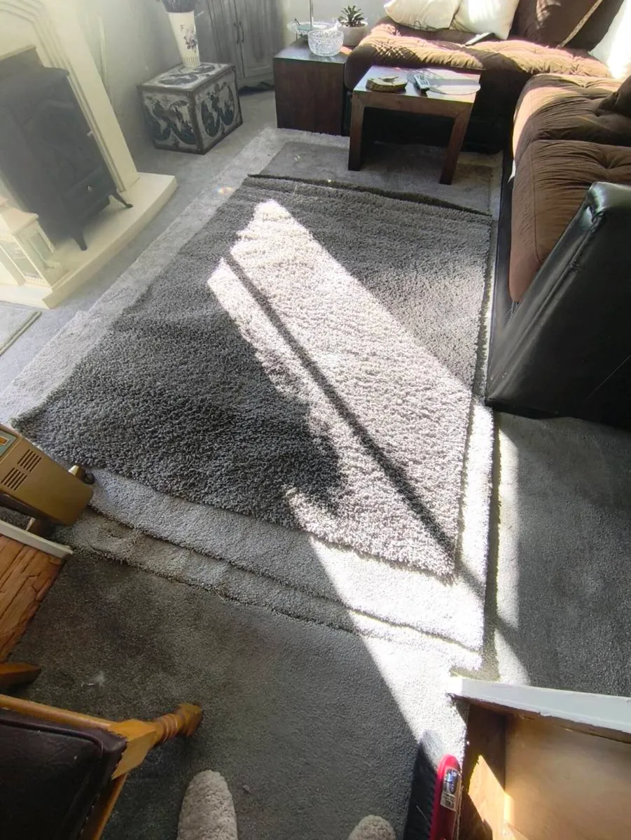 Rug like new 25 - Image 1