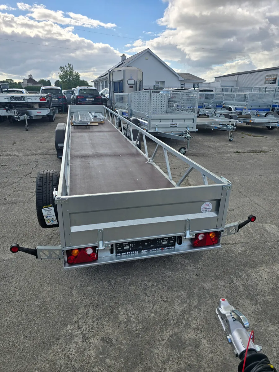 30FT x 4FT Trailer with brakes - Image 2