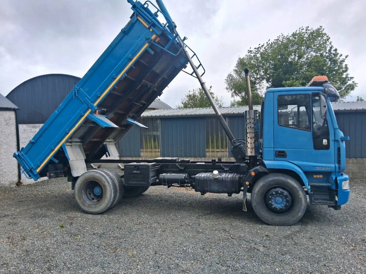TRUCK - Image 1
