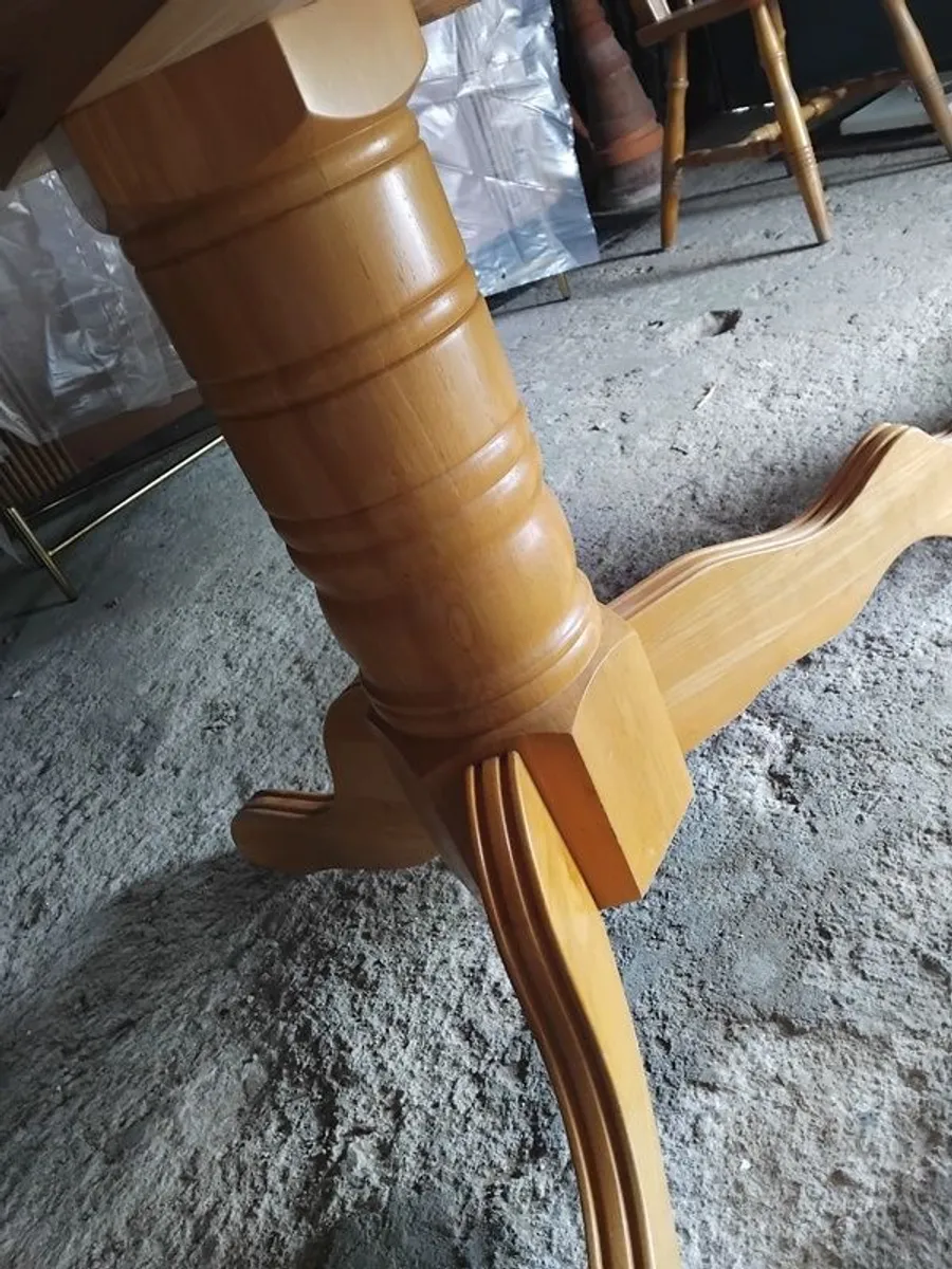 Table and 6 matching chairs - Image 4