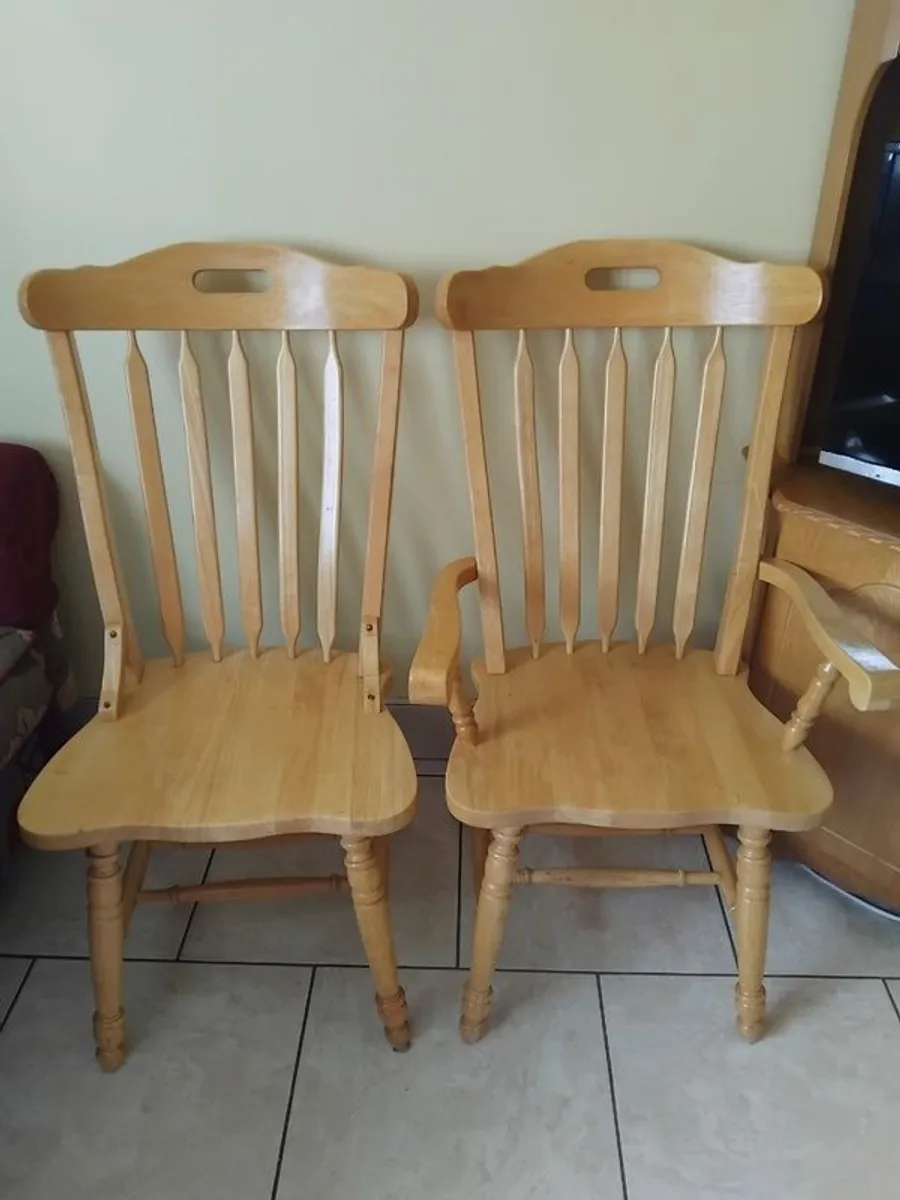 Table and 6 matching chairs - Image 1