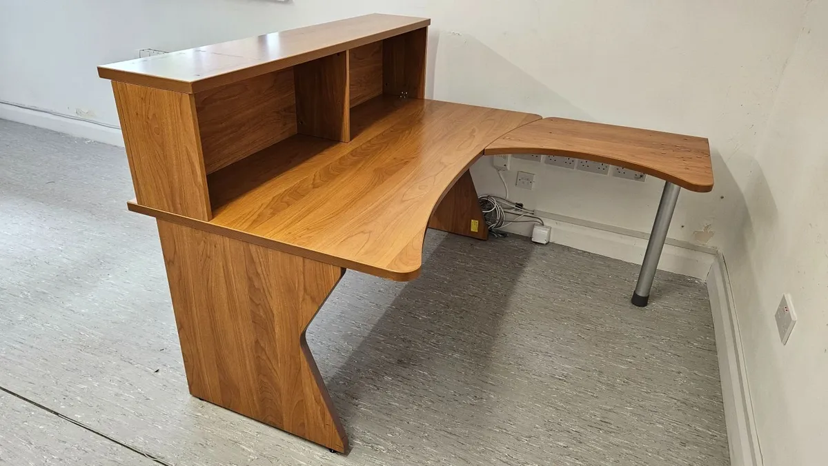 Office Reception Desk - Image 1