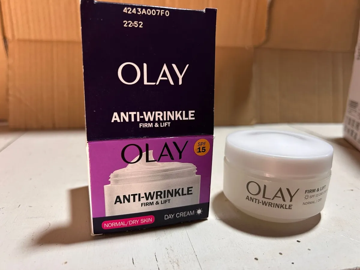Olay Anti-Wrinkle Cream - Image 4