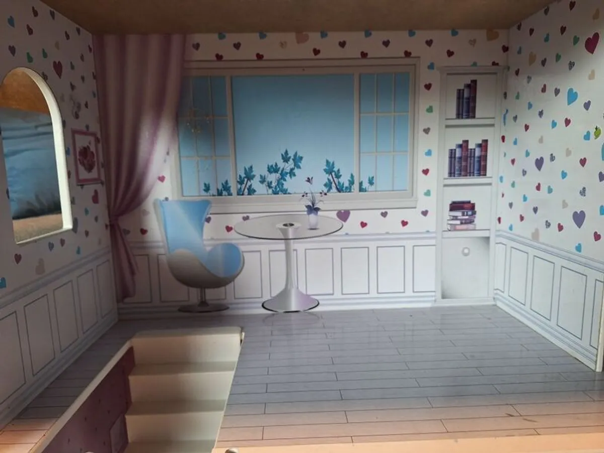 Doll House - Image 3